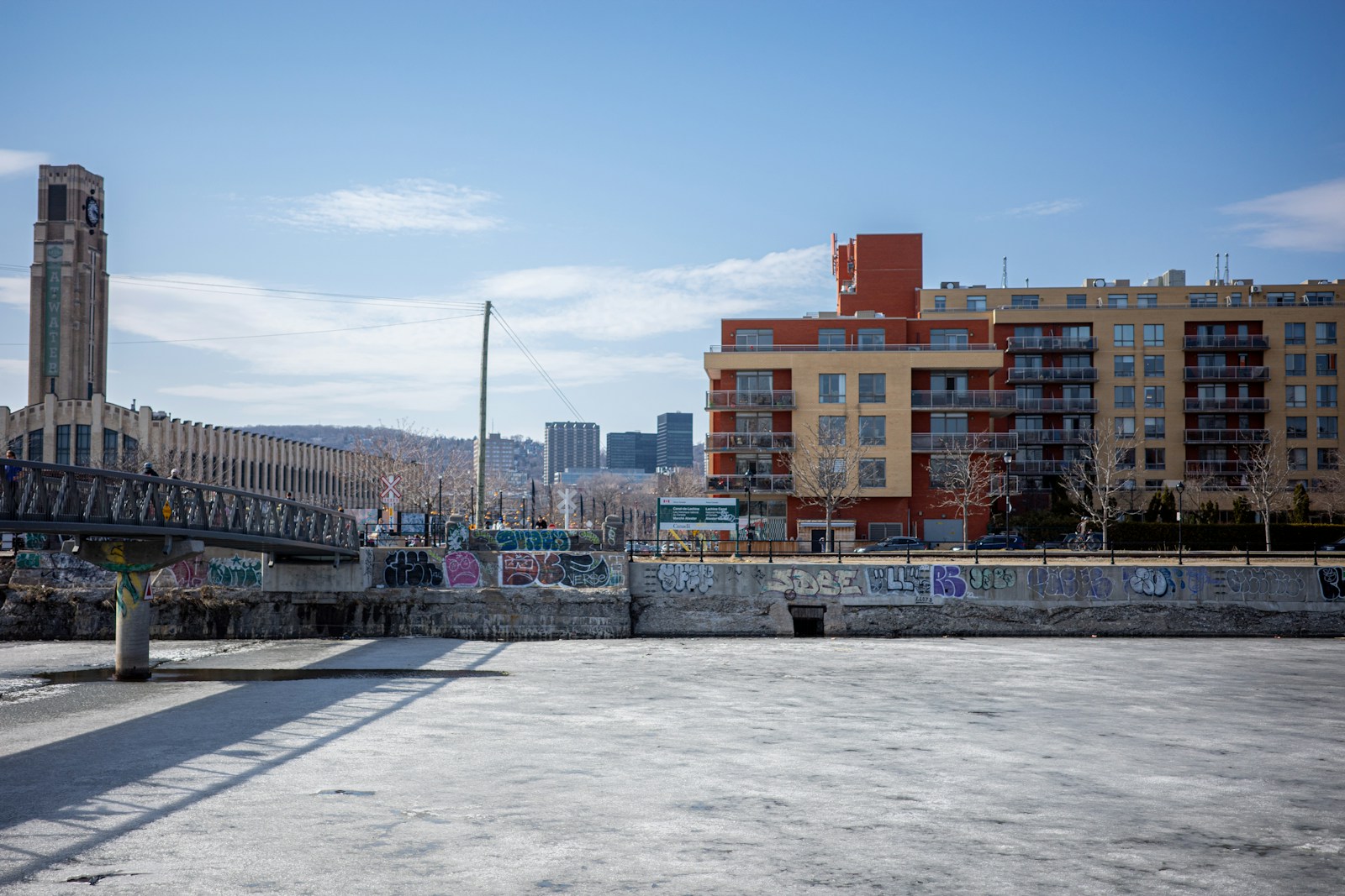 Canadian city neighbourhood and settlement environment